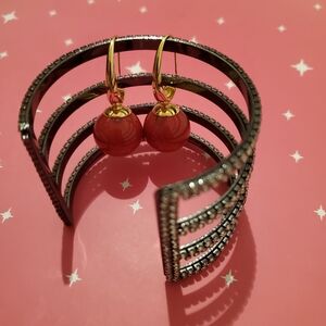 Elegant Red and Gold Red Round Earrings